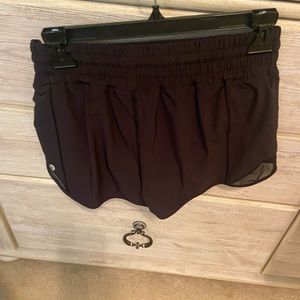 Lulu hotty hot 2.5 inch black. High rise